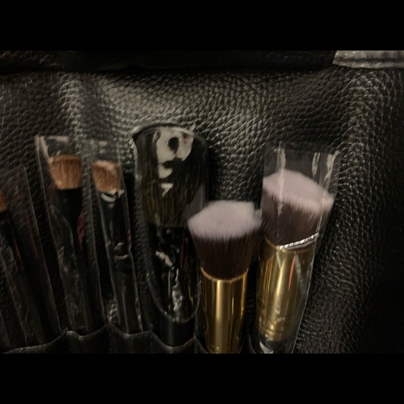 ๐ Bobbi Brown Makeup brush case ๐ - Picture 6 of 6